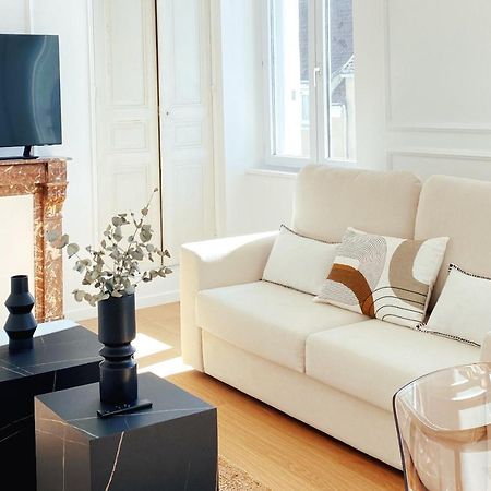 Le Haussmann ⸱ Stationnement Gratuit ⸱ Fibre Apartment Deols Exterior photo