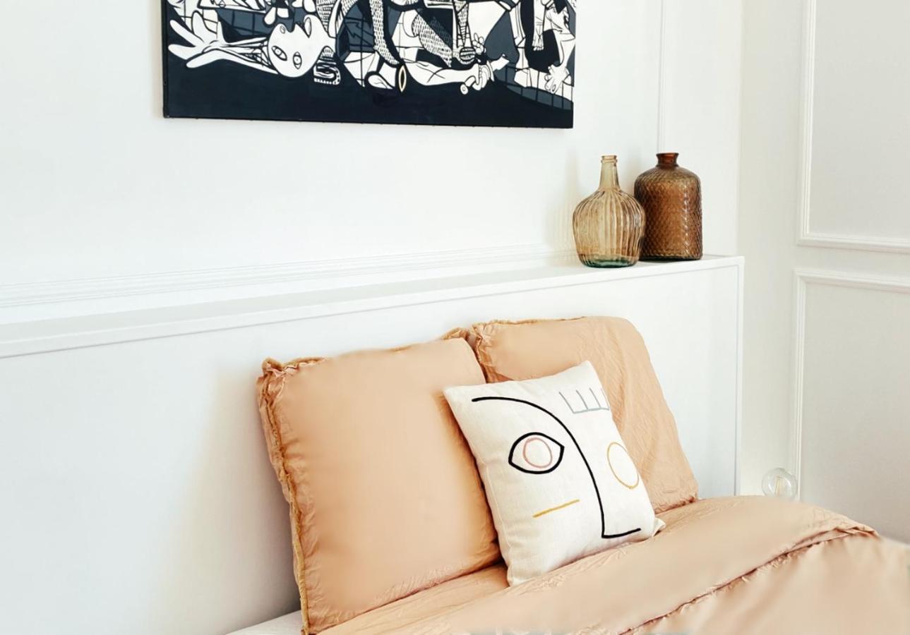 Le Haussmann ⸱ Stationnement Gratuit ⸱ Fibre Apartment Deols Exterior photo